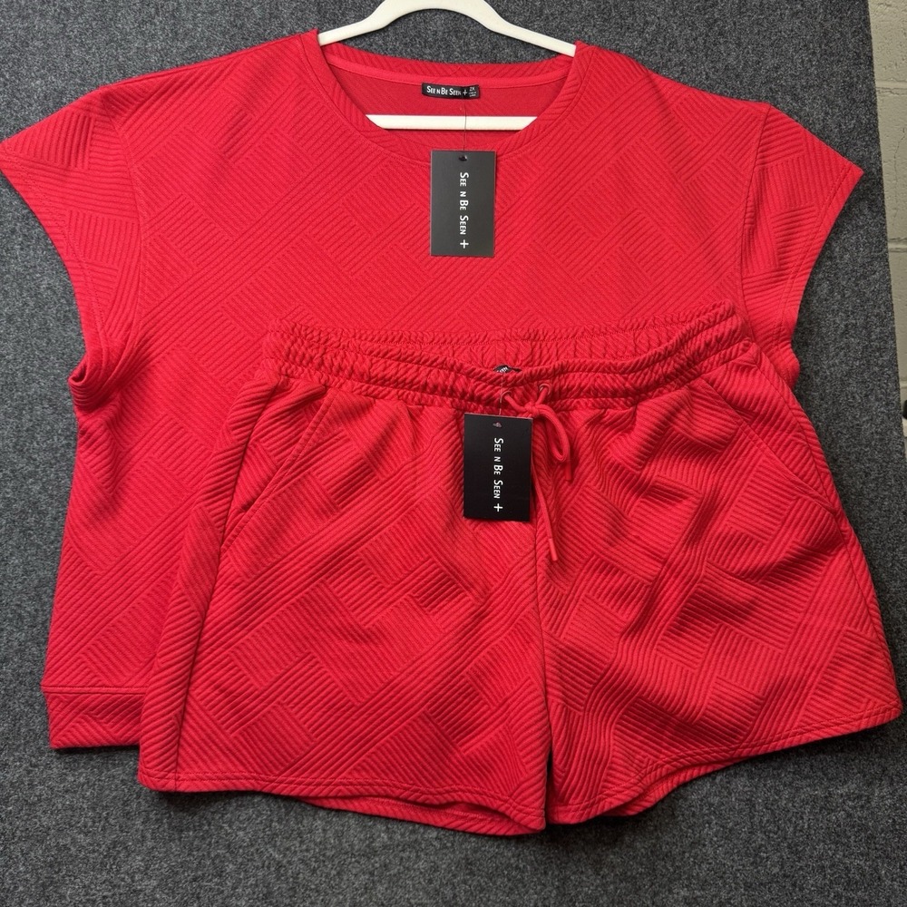 See N Be Seen Plus Red Textured Lounge Set Top 2X Shorts 3X NWT Matching Outfit